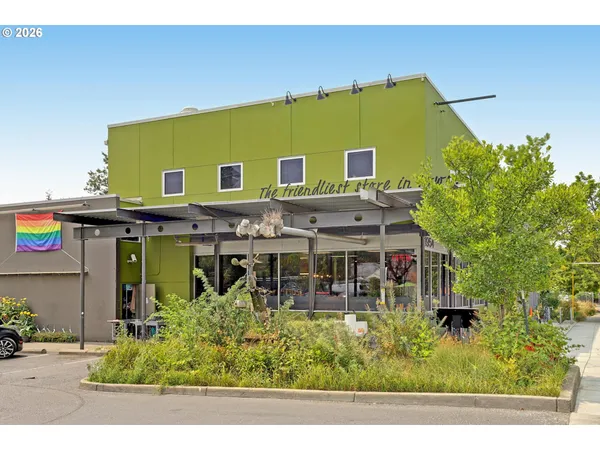 $390,000 | 2025 Southeast Caruthers Street, Unit 11, Portland, OR 97214