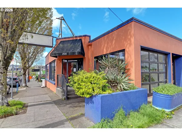 $390,000 | 2025 Southeast Caruthers Street, Unit 11, Portland, OR 97214