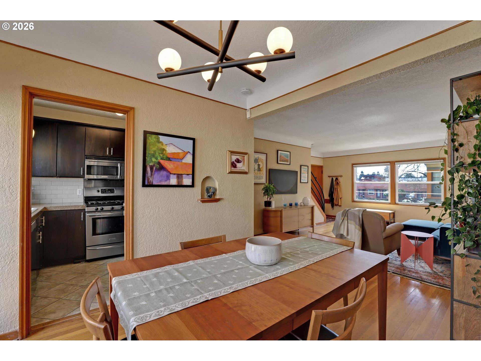 2025 Southeast Caruthers Street, Unit 11 Portland, OR 97214 - Photo 10 of 29 Kitchen/Dining Room
