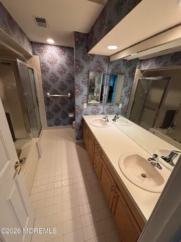 $2,975 | 210 Spinnakers Cove, Toms River, NJ 08753