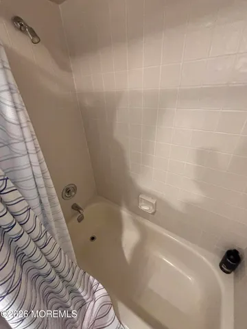 $2,975 | 210 Spinnakers Cove, Toms River, NJ 08753