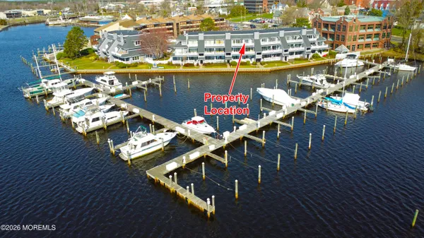 $2,975 | 210 Spinnakers Cove, Toms River, NJ 08753