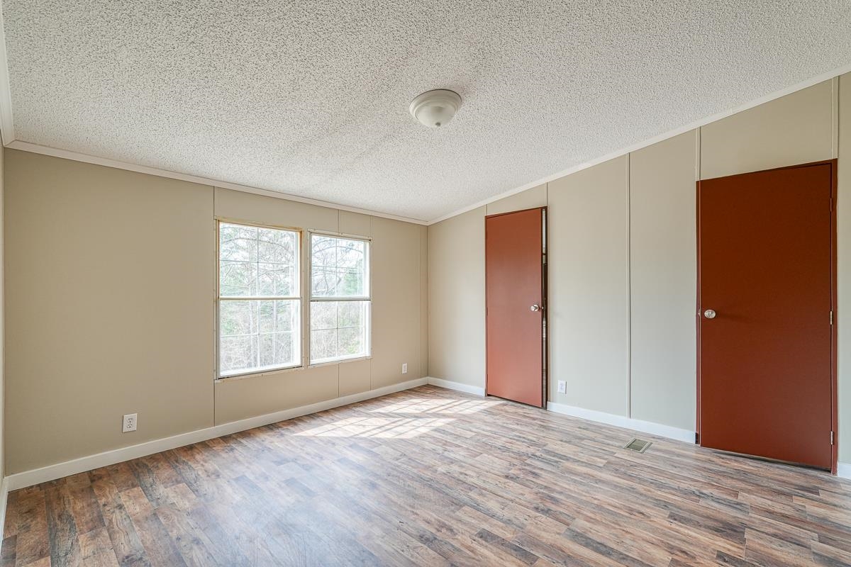 2460 Grace Chapel Road Enoree, SC 29335 - Photo 12 of 26 Gallery Image 12