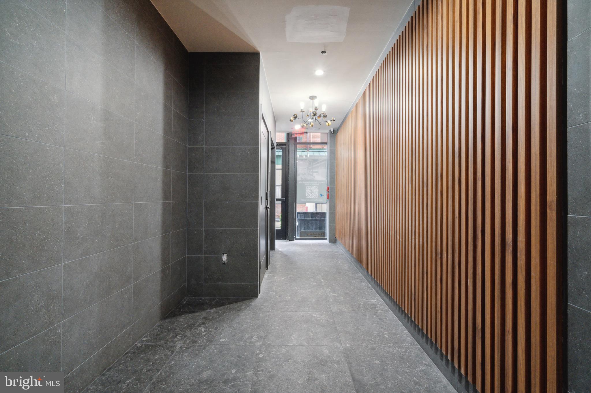 32 Strawberry Street, Unit 1 Philadelphia, PA 19106 - Photo 14 of 16 Entryway |Common Area