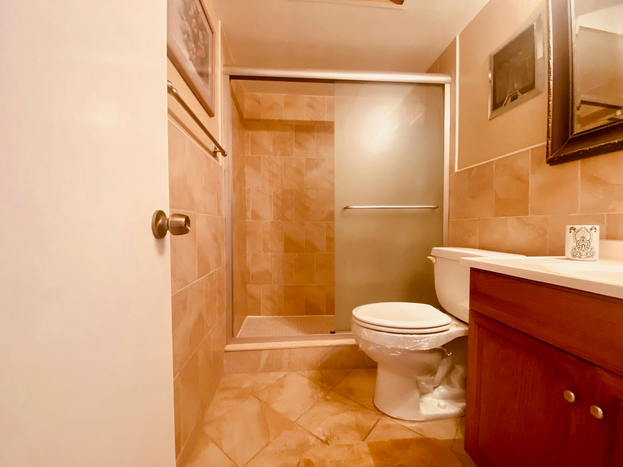 Undisclosed Address Boca Raton, FL 33431 - Photo 12 of 32 Guest Bath
