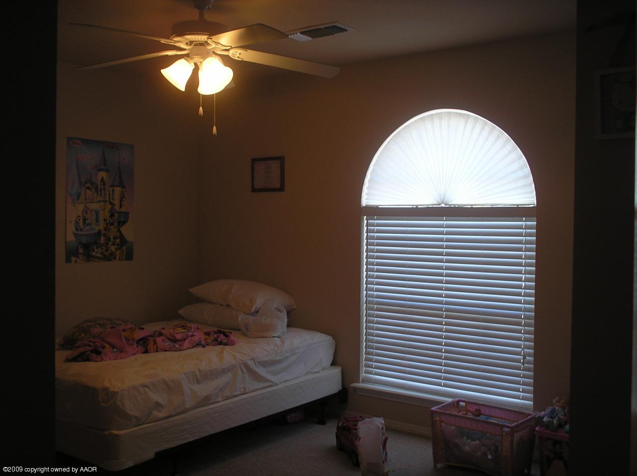 4804 Nimbus Lane Amarillo, TX 79110 - Photo 11 of 21 a view of a livingroom with a window