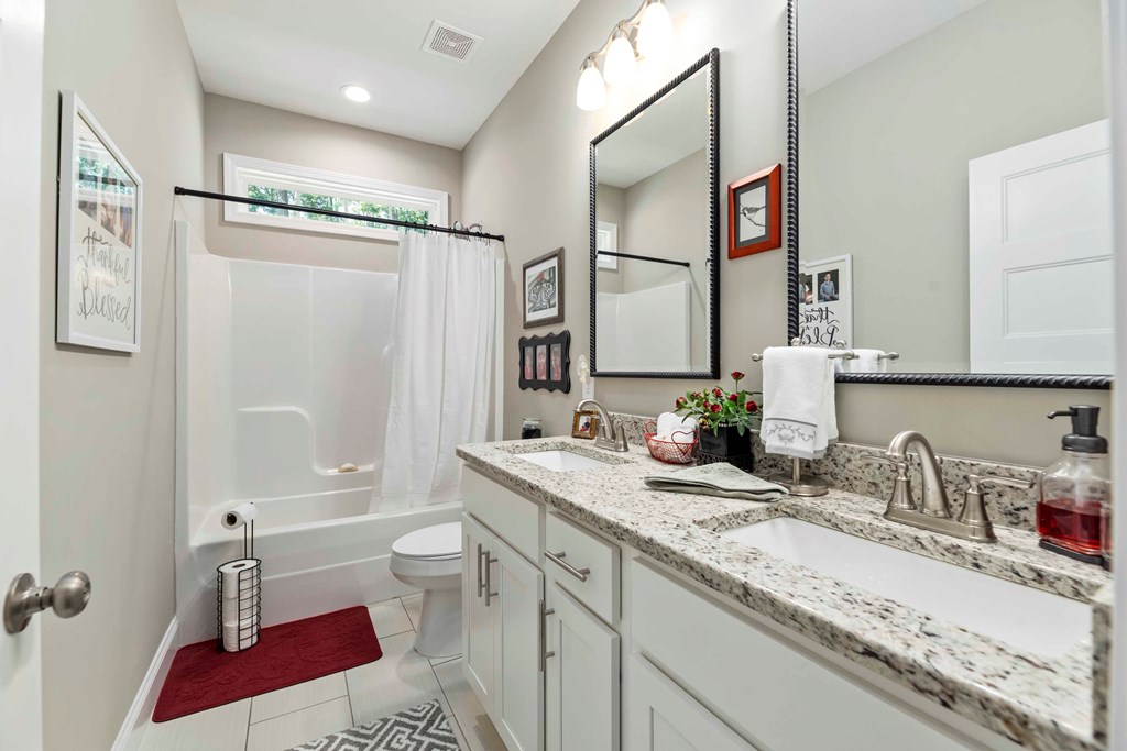 5730 Lower Blue Springs Road Hamilton, GA 31811 - Photo 26 of 40 Upstairs Hall Bathroom w/ Double Vanity!