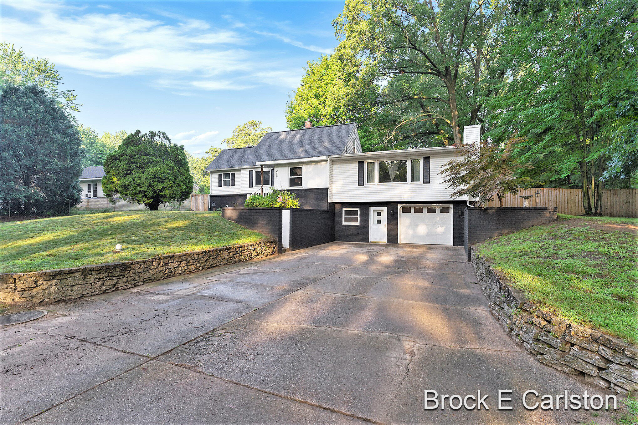 2881 Debaker Road Muskegon, MI 49444 - Photo 1 of 55 002_dsc04376