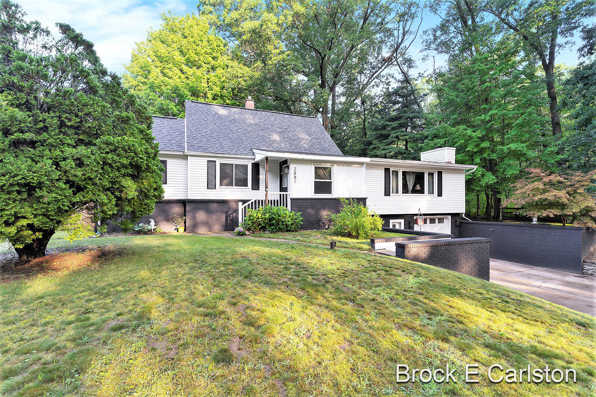 2881 Debaker Road Muskegon, MI 49444 - Photo 3 of 55 003_dsc04374