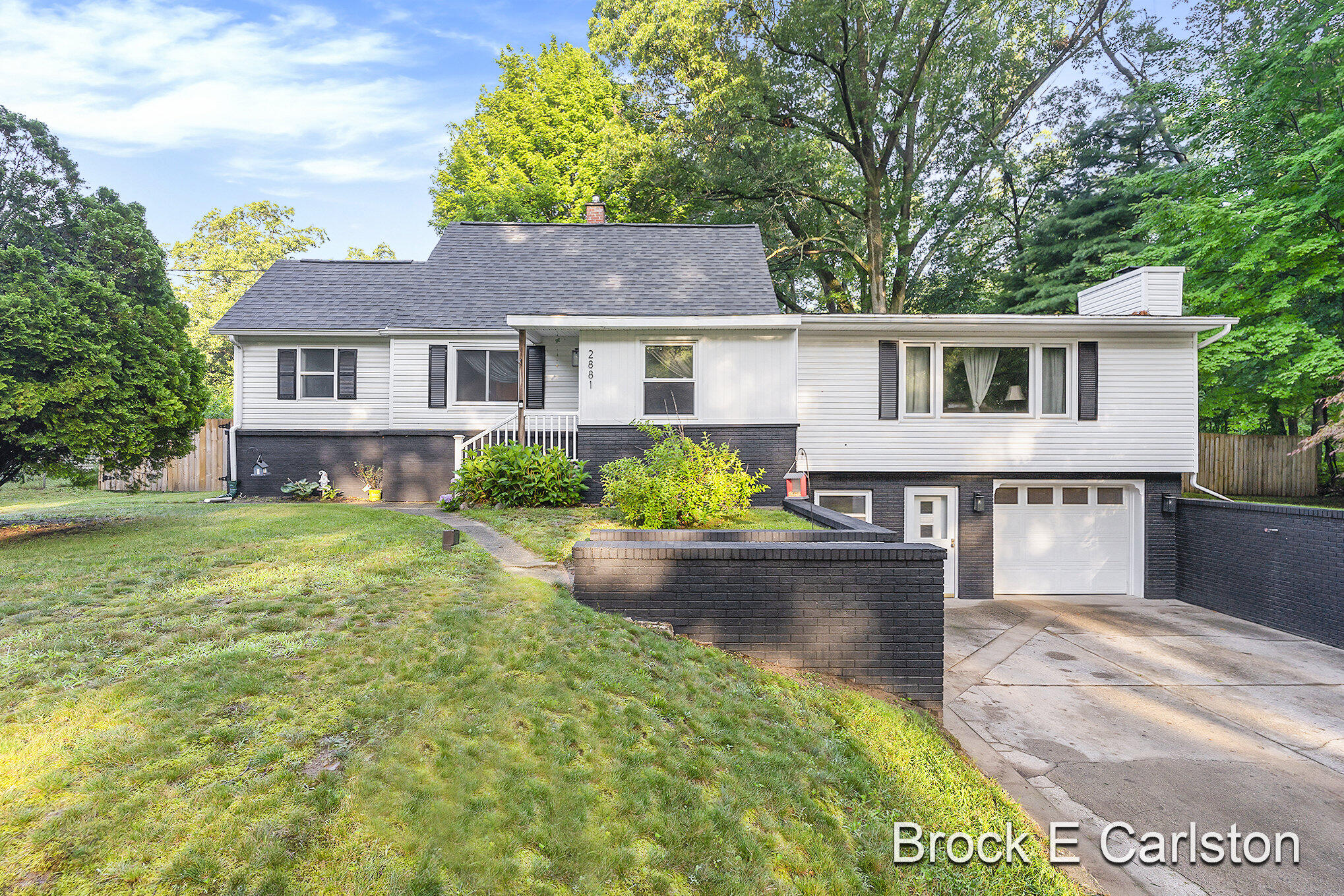 2881 Debaker Road Muskegon, MI 49444 - Photo 4 of 55 004_dsc04373