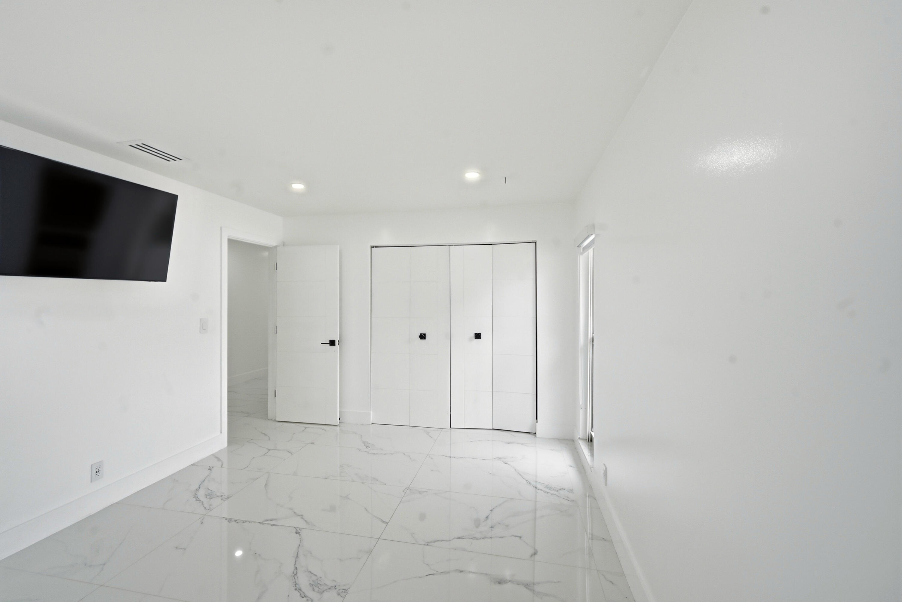 398 Northwest 22nd Avenue Boca Raton, FL 33486 - Photo 22 of 64 Bedroom 4
