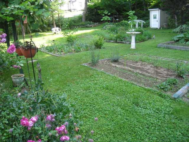 137 Riverside Drive Auburn, ME 04210 - Photo 27 of 31 Yard/Garden.