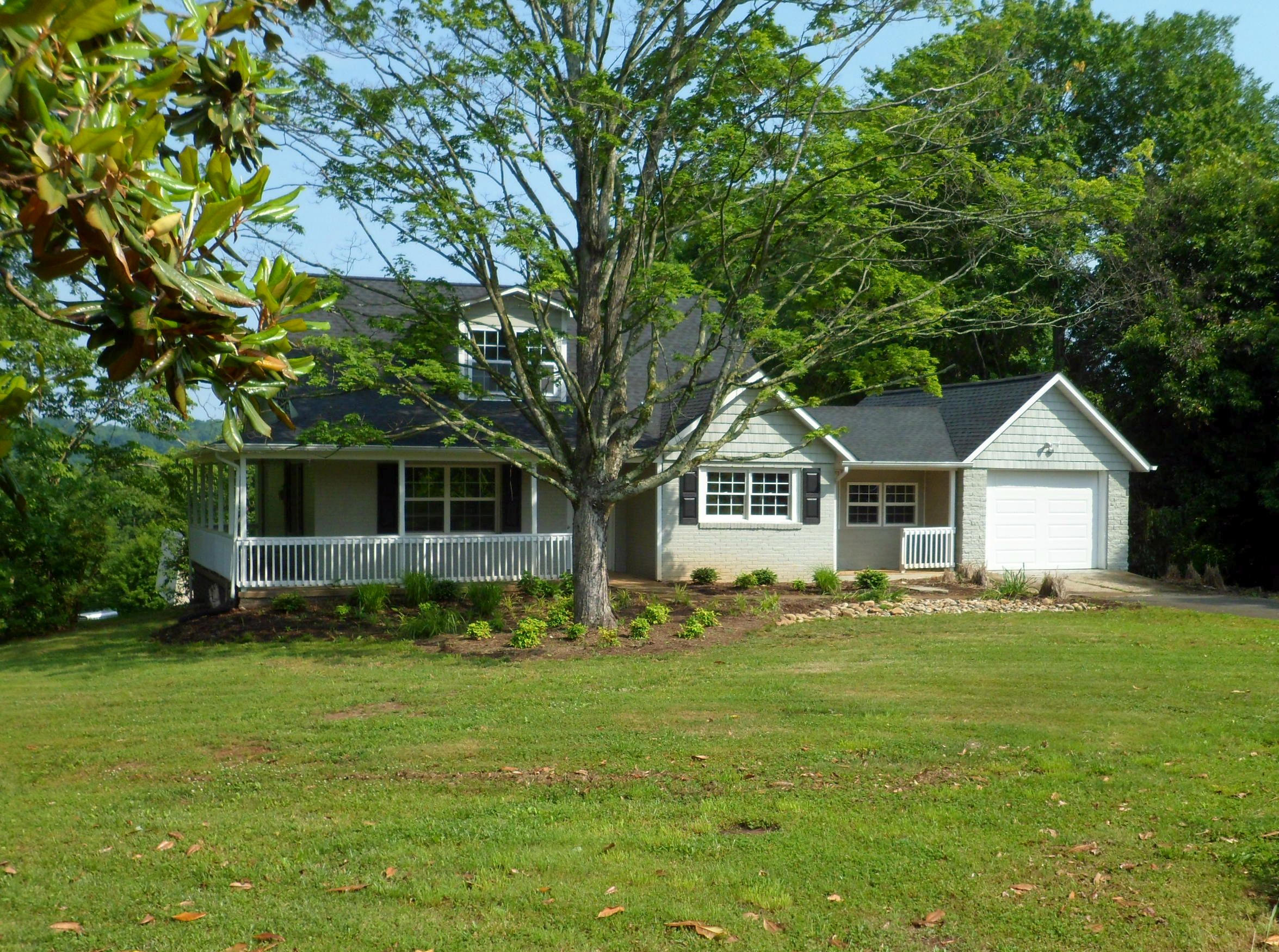 6723 Ridgeview Road Knoxville, TN 37918 - Photo 2 of 40 Front of House