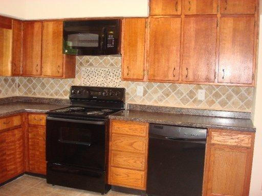 6723 Ridgeview Road Knoxville, TN 37918 - Photo 11 of 40 Kitchen Tile Work