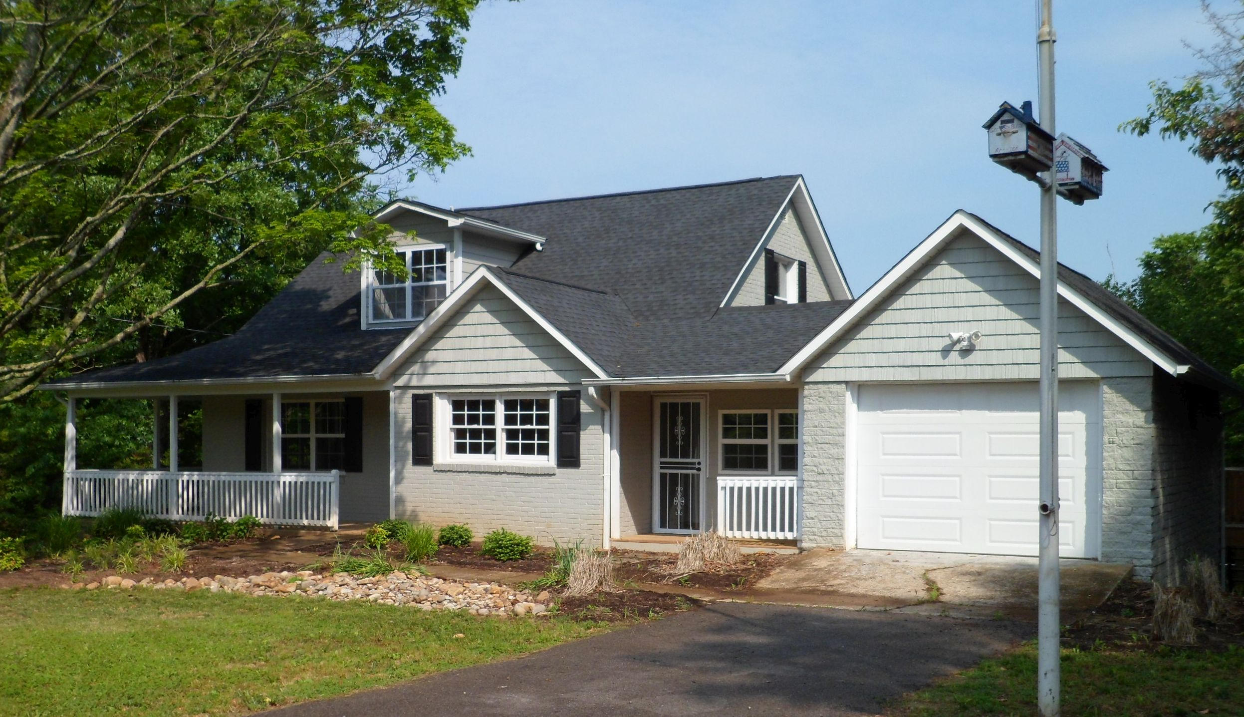 6723 Ridgeview Road Knoxville, TN 37918 - Photo 3 of 40 Front of House 2