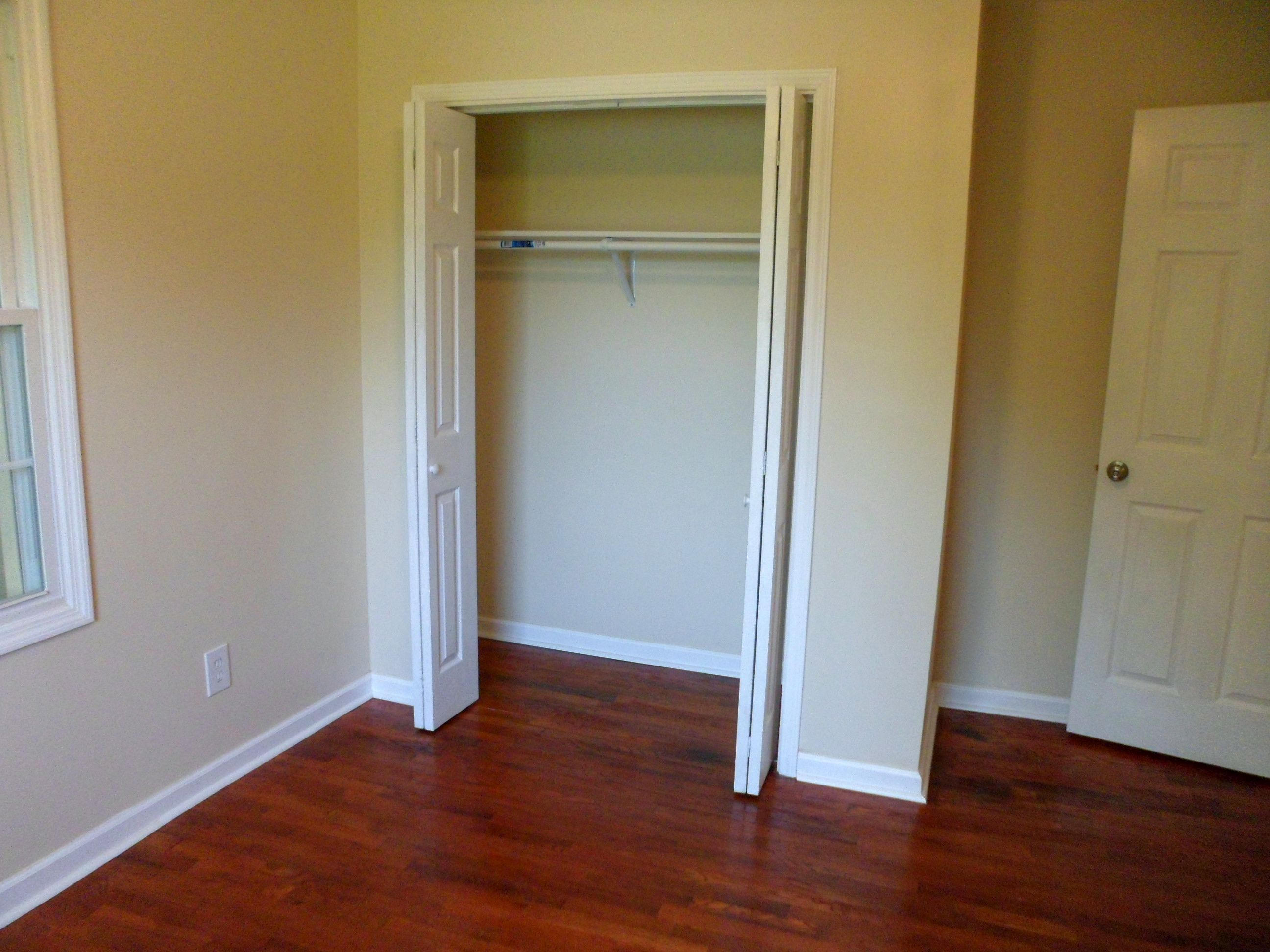 6723 Ridgeview Road Knoxville, TN 37918 - Photo 27 of 40 Bedroom 1 Closet