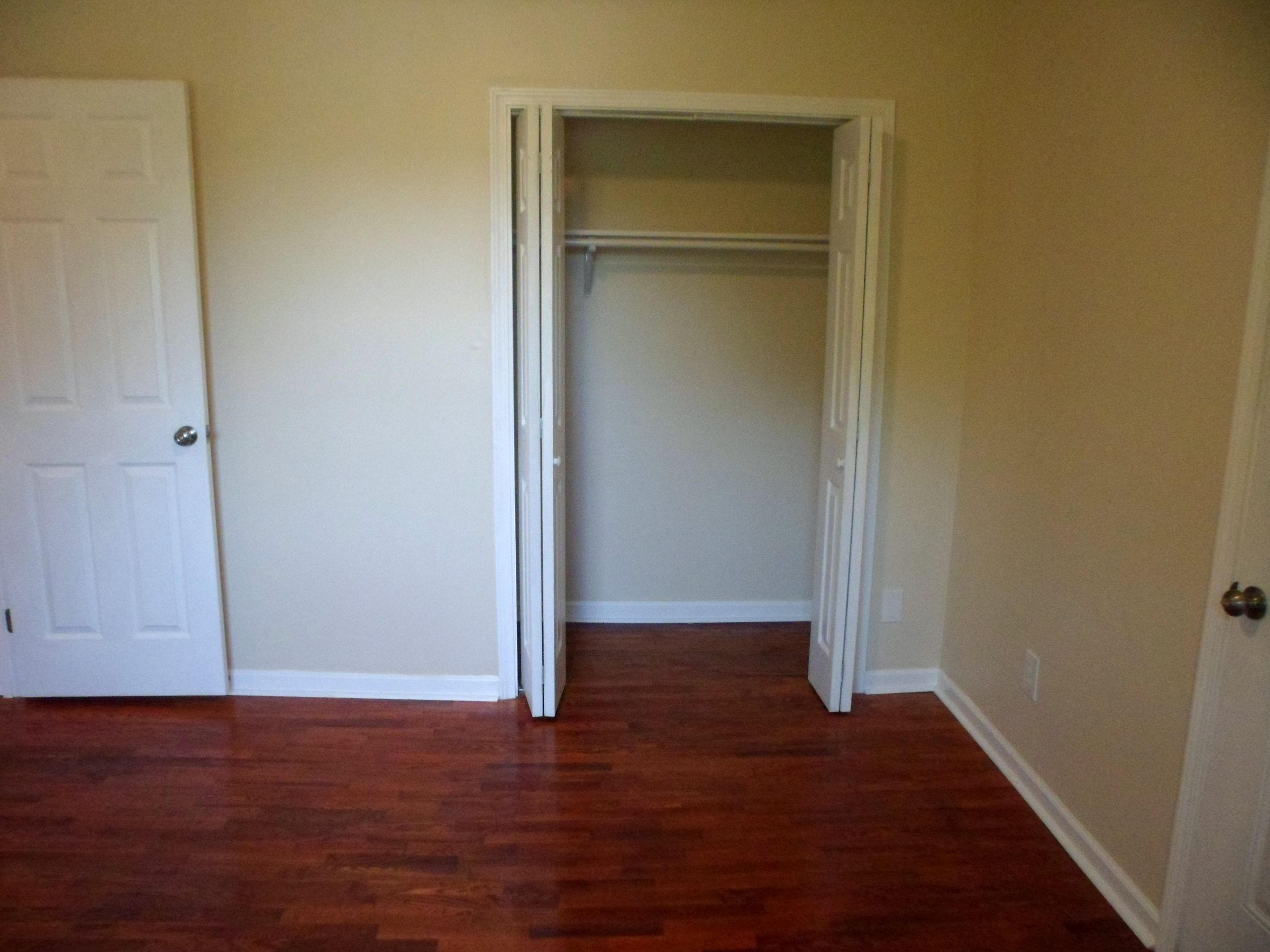 6723 Ridgeview Road Knoxville, TN 37918 - Photo 29 of 40 Bedroom 2 Closet