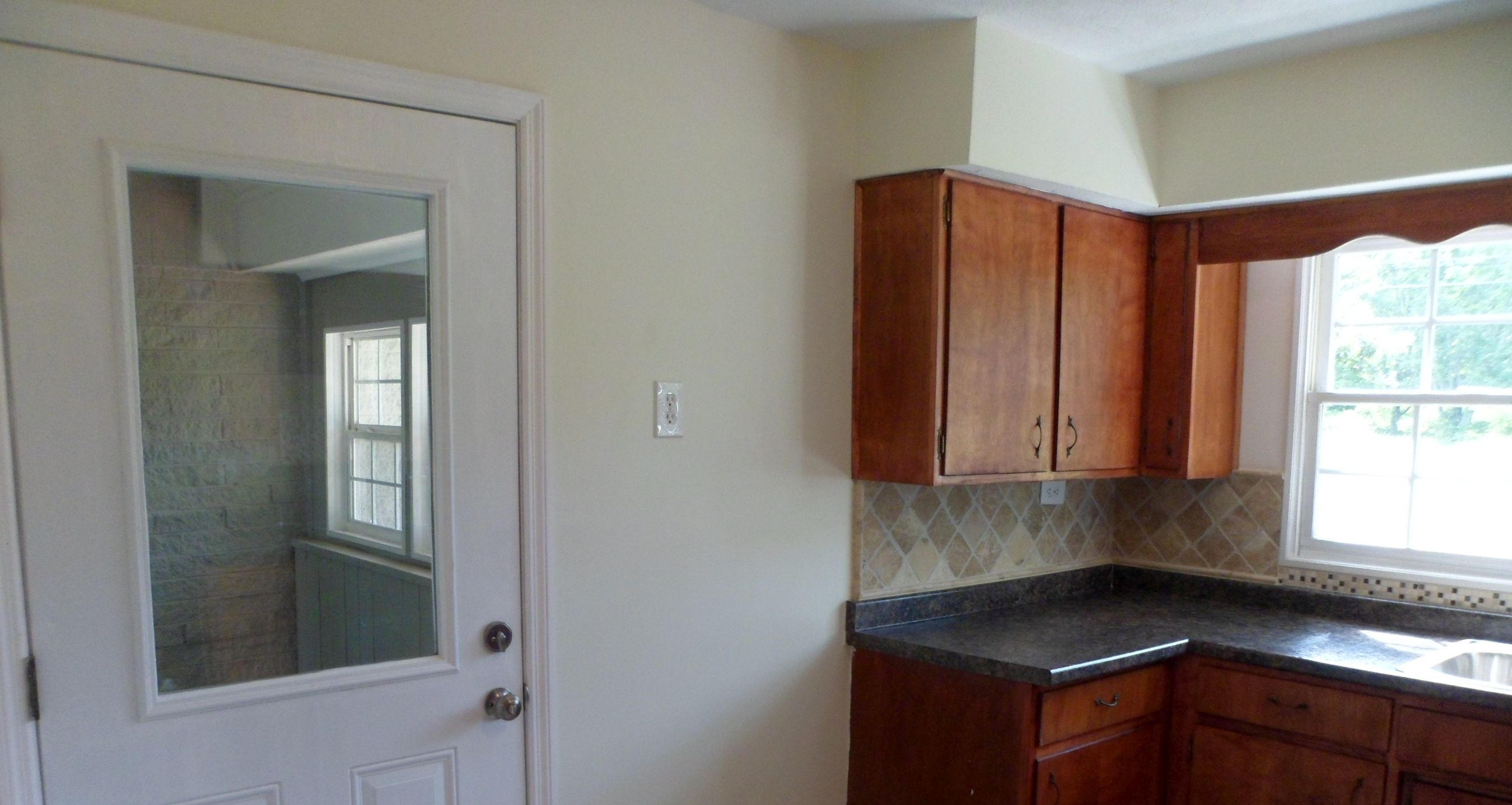 6723 Ridgeview Road Knoxville, TN 37918 - Photo 31 of 40 Door from Kitchen to Sunroom