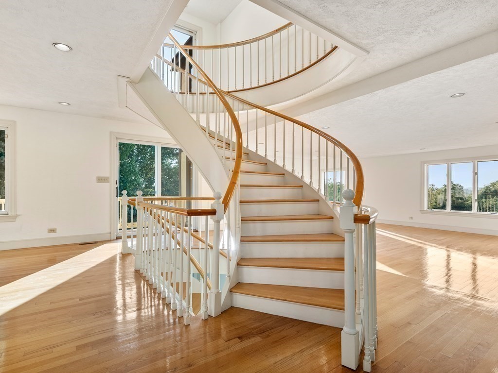 12 Jefferson Road Westborough, MA 01581 - Photo 5 of 41 Gallery Image 5