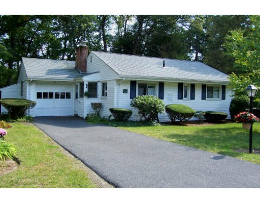 29 Harwood Road Natick, MA 01760 - Photo 1 of 12 Gallery Image 1