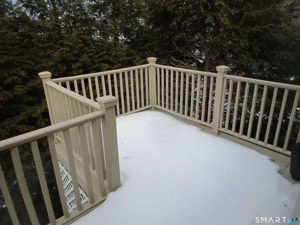 a view of deck and deck