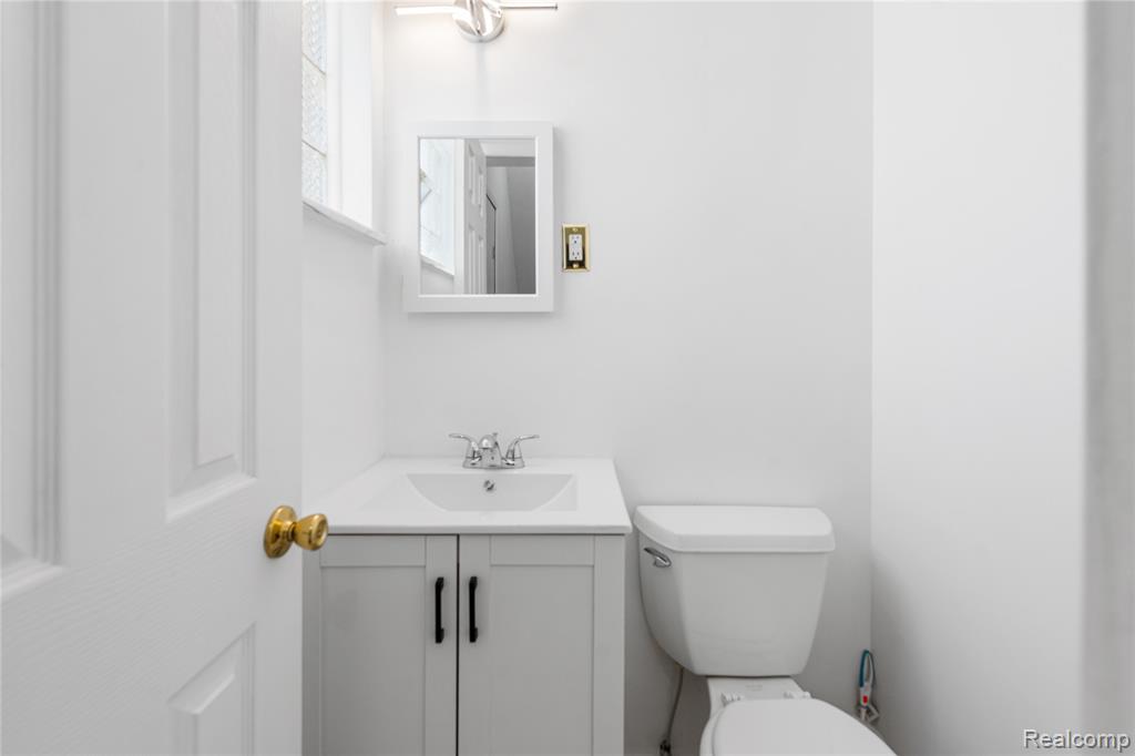 20540 Sunderland Road Detroit, MI 48219 - Photo 15 of 23 Gallery Image 15