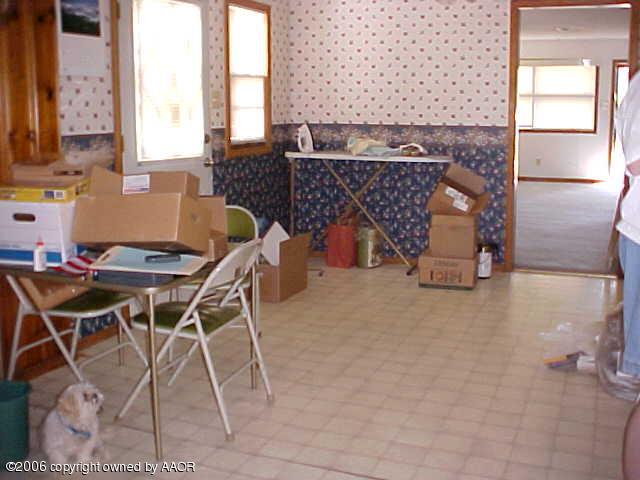 4420 South Ong Street Amarillo, TX 79110 - Photo 5 of 12 a dining room with furniture and window