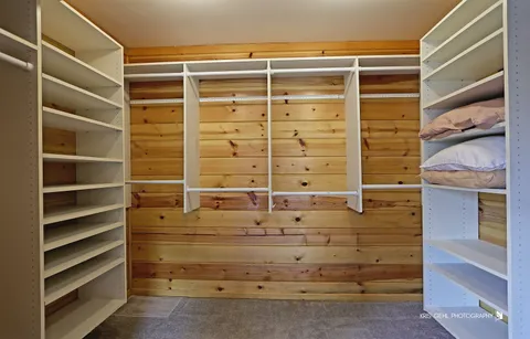 a view of walk in closet