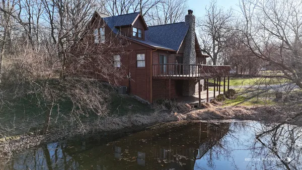 $395,000 | 28496 Highview Road, Wauconda, IL 60084