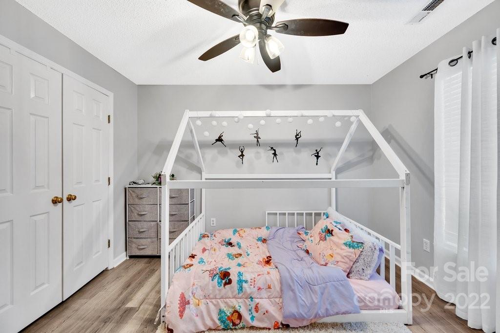 1829 Misty Vale Road Charlotte, NC 28214 - Photo 13 of 22 Gallery Image 13
