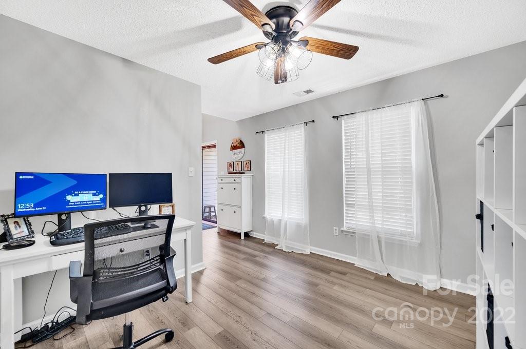 1829 Misty Vale Road Charlotte, NC 28214 - Photo 3 of 22 Gallery Image 3