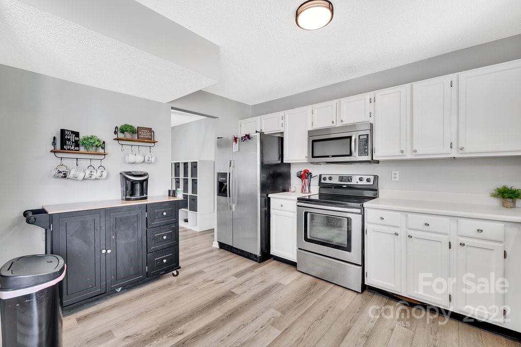 1829 Misty Vale Road Charlotte, NC 28214 - Photo 7 of 22 Gallery Image 7