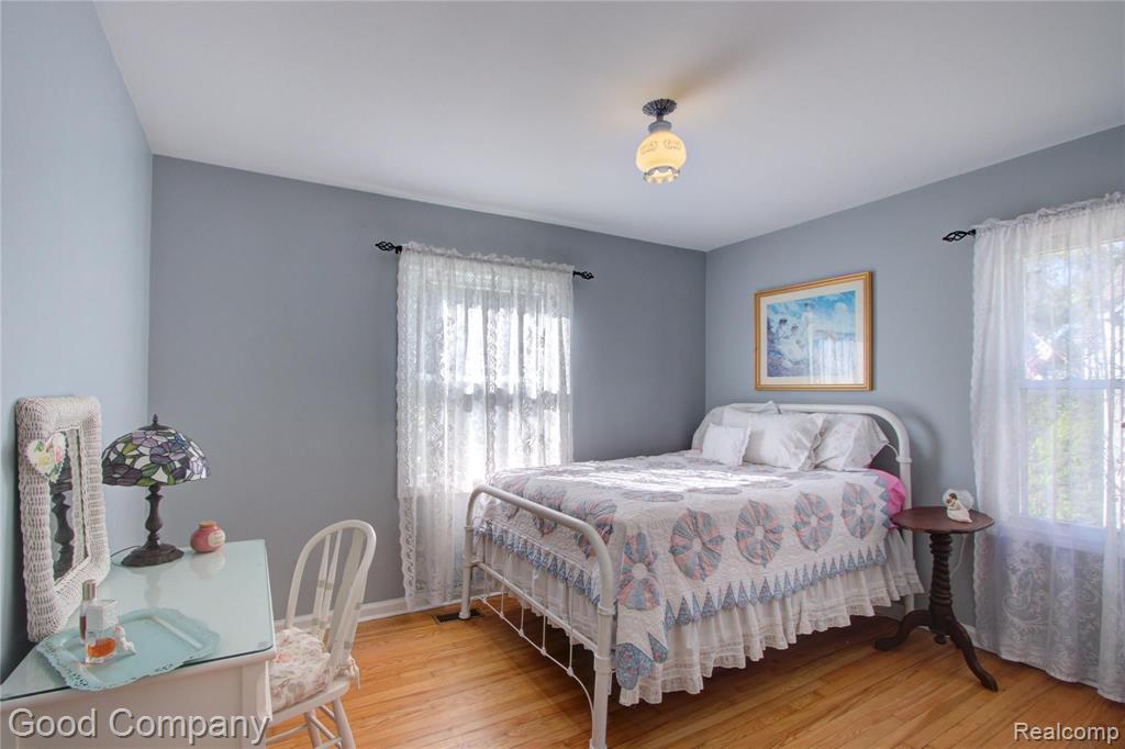 1560 Eaton Road Berkley, MI 48072 - Photo 18 of 34