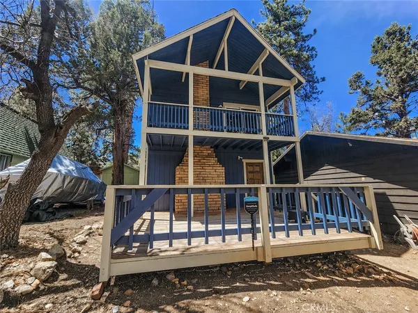 $349,900 | 230 Leonard Lane, Sugarloaf, CA 92386