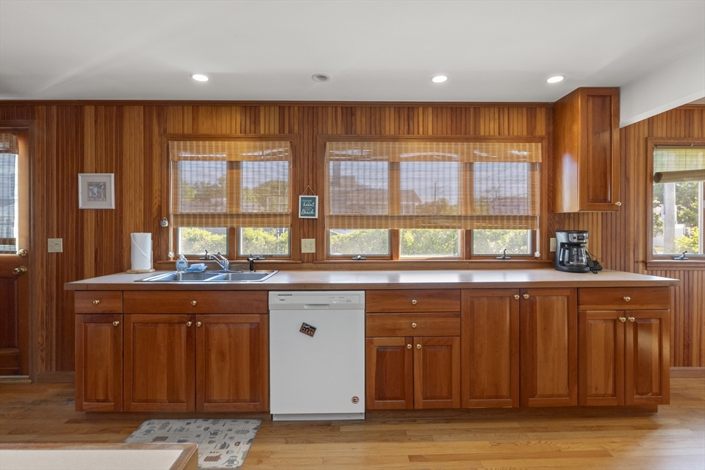 11 Sleepy Hollow Road Gloucester, MA 01930 - Photo 9 of 26