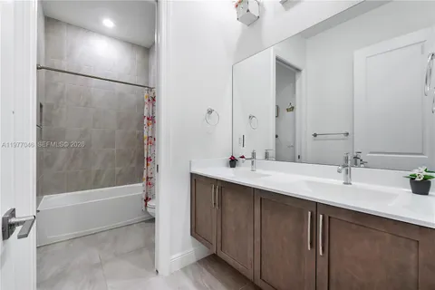 $1,649,999 | 8950 West Parkland Bay Trail, Parkland, FL 33076