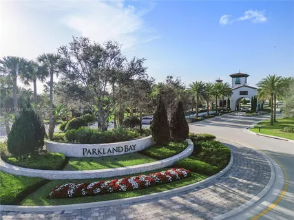 $1,649,999 | 8950 West Parkland Bay Trail, Parkland, FL 33076