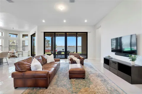 $1,649,999 | 8950 West Parkland Bay Trail, Parkland, FL 33076