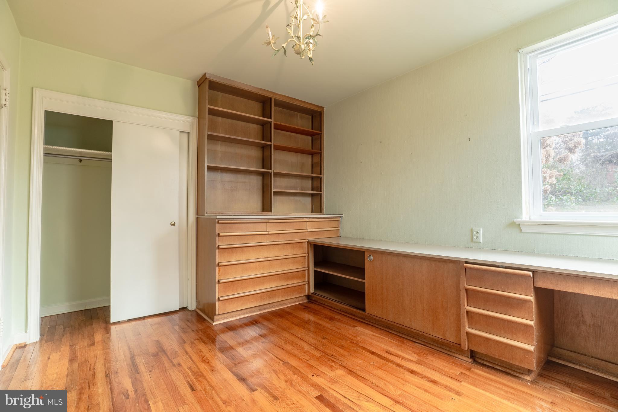 312 Crest Park Road Philadelphia, PA 19119 - Photo 15 of 22 Third Bedroom