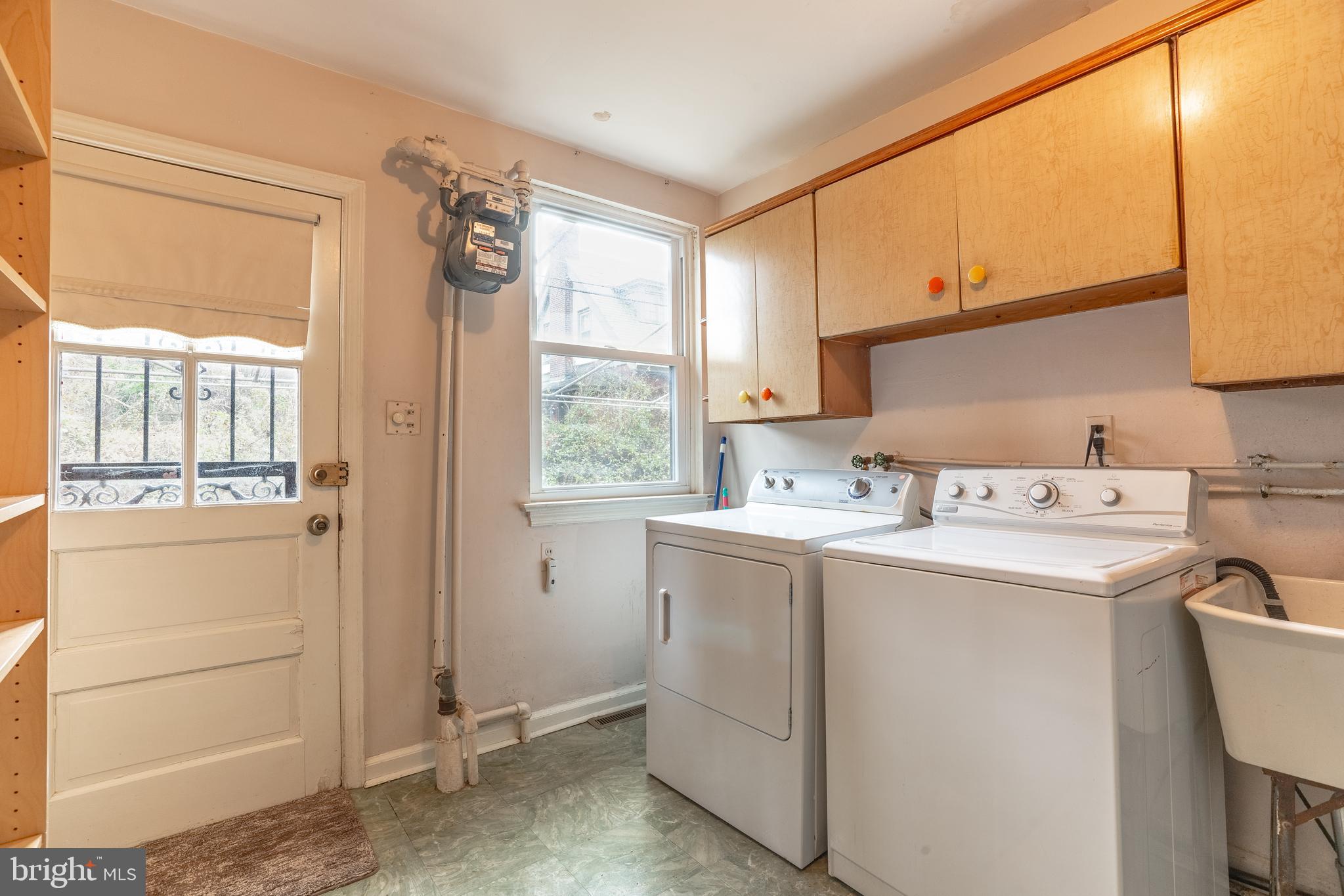 312 Crest Park Road Philadelphia, PA 19119 - Photo 19 of 22 Laundry Room