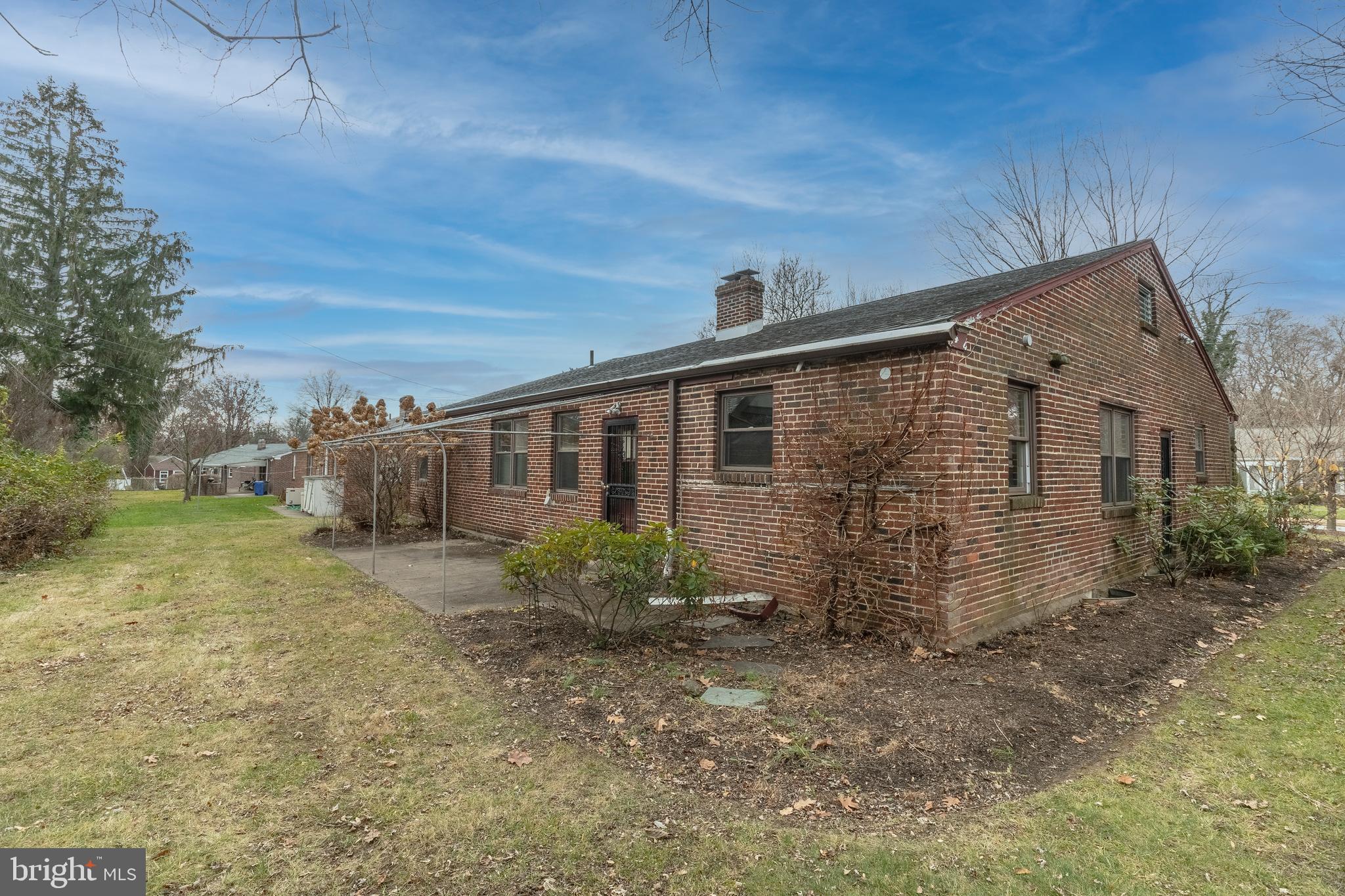 312 Crest Park Road Philadelphia, PA 19119 - Photo 4 of 22 Rear Patio/backyard