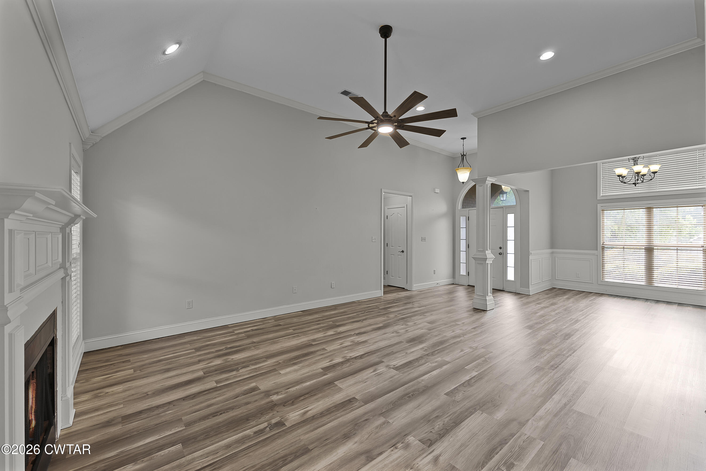 52 Edgewater Cove Jackson, TN 38305 - Photo 11 of 33 Living Room