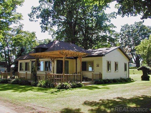 2304 North Lakeshore Road Applegate, MI 48401 - Photo 1 of 6