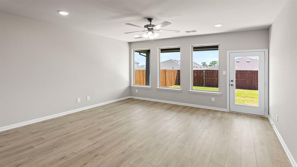 8713 Lone Star Lane Pilot Point, TX 76258 - Photo 11 of 25 Holbrook ll Floorplan 6