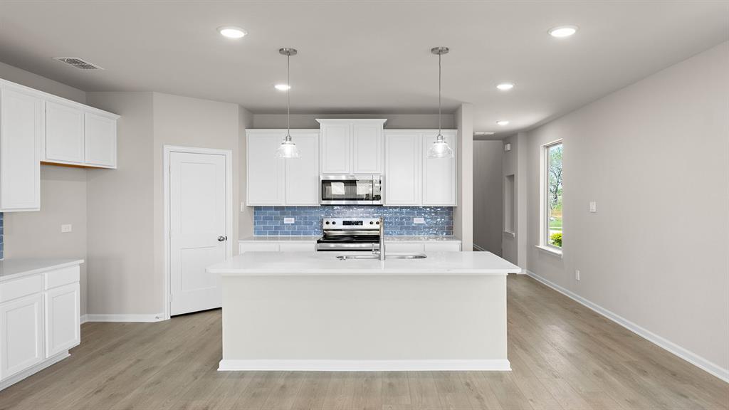 8713 Lone Star Lane Pilot Point, TX 76258 - Photo 7 of 25 Holbrook ll Floorplan 1