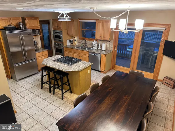 $525,000 | 312 Donna's Way, Exeter, PA 18643