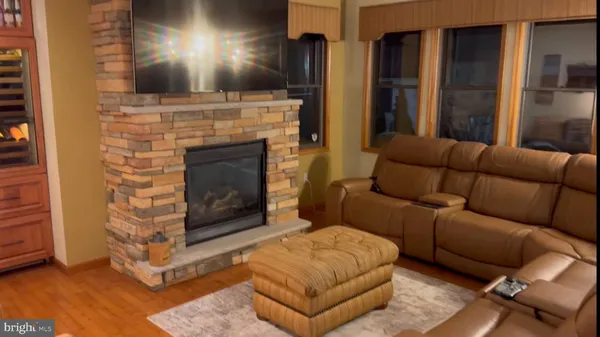 $525,000 | 312 Donna's Way, Exeter, PA 18643