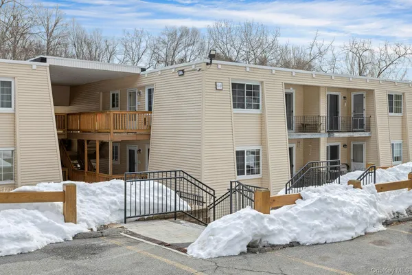 $225,000 | 417 Fox Run Lane, Carmel, NY 10512