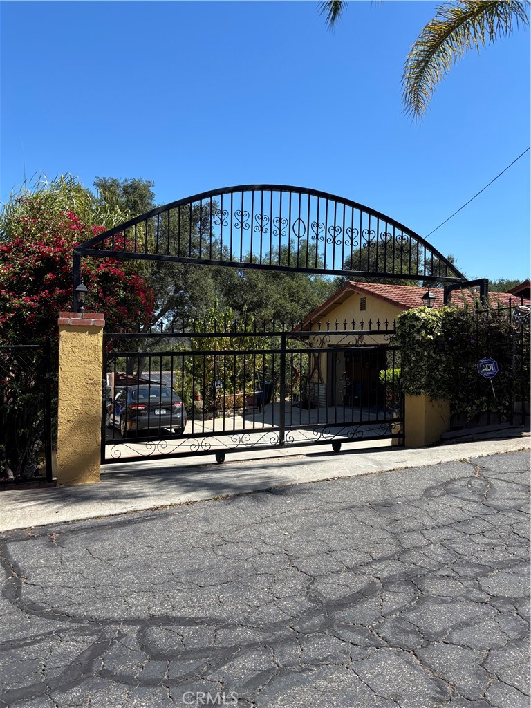 1734 Adalane Place Fallbrook, CA 92028 - Photo 2 of 16