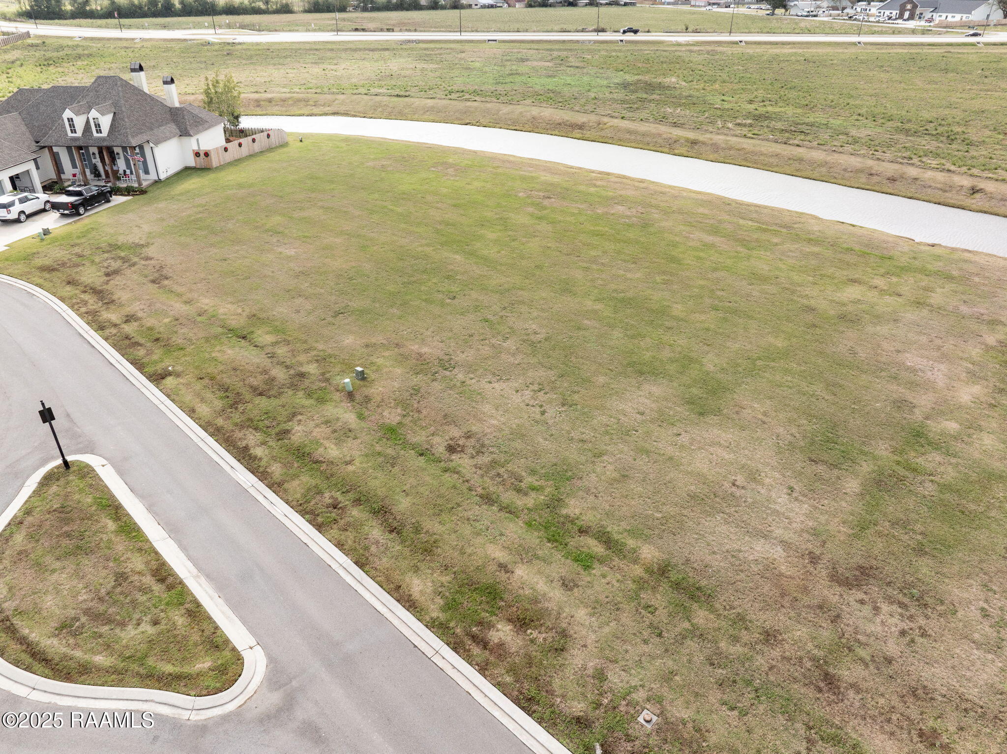 116 Breakers Way Scott, LA 70583 - Photo 3 of 11 2-web-or-mls-DJI_20251203014033_0165_D